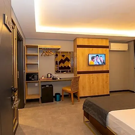 Hotel Fly And Airport 3*