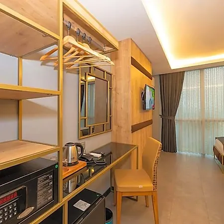 Hotel Fly And Airport 3*