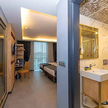 Hotel Fly And Airport