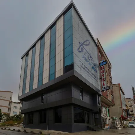 Fly And Airport Hotel 3*